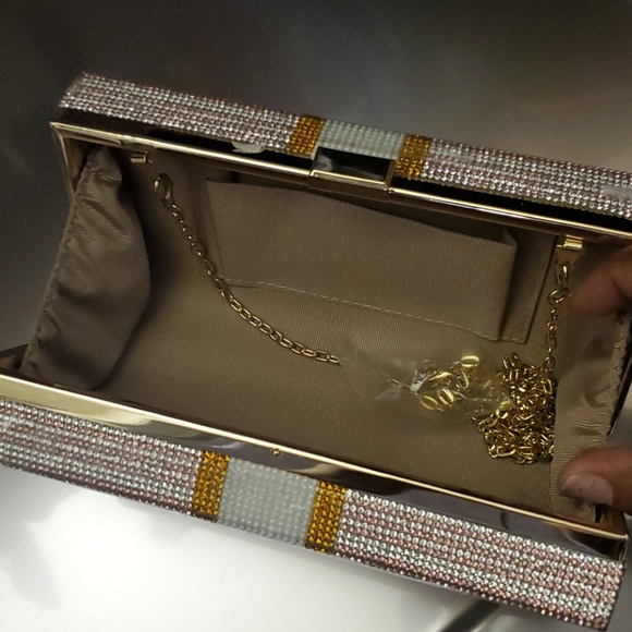 Limited Stack of Money Clutch - Picture 5 of 10